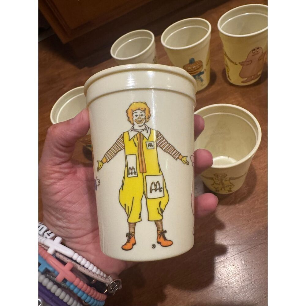 Vintage 1986 McDonald’s Plastic Cups Lot of 9 Ronald Grimace Mayor McCheese VTG - Picture 5 of 8